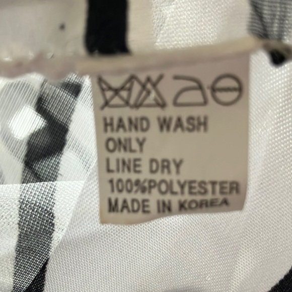 Musical Note Pattern‎ Scarf - Picture 2 of 4